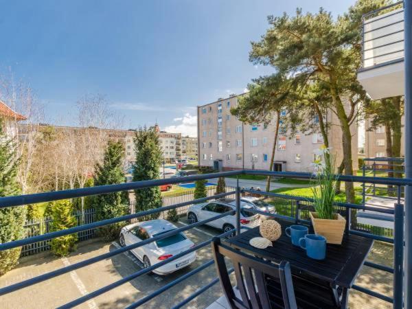 Apart Apartment *